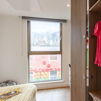 Silver En Suite - Image 2